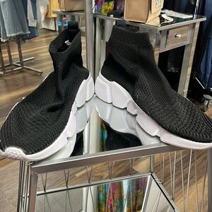 Slip On Casual Tennis Shoe
